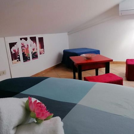 Casa Del Loto Apartment Фиумичино Екстериор снимка